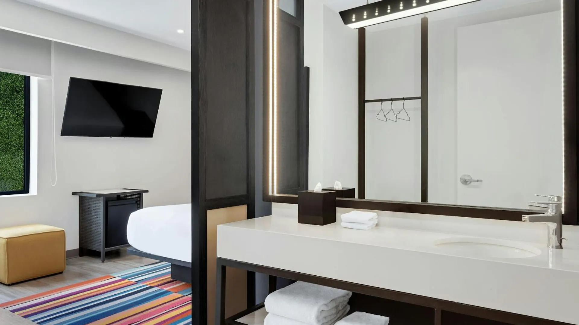 Aloft Santo Domingo Piantini Hotel
